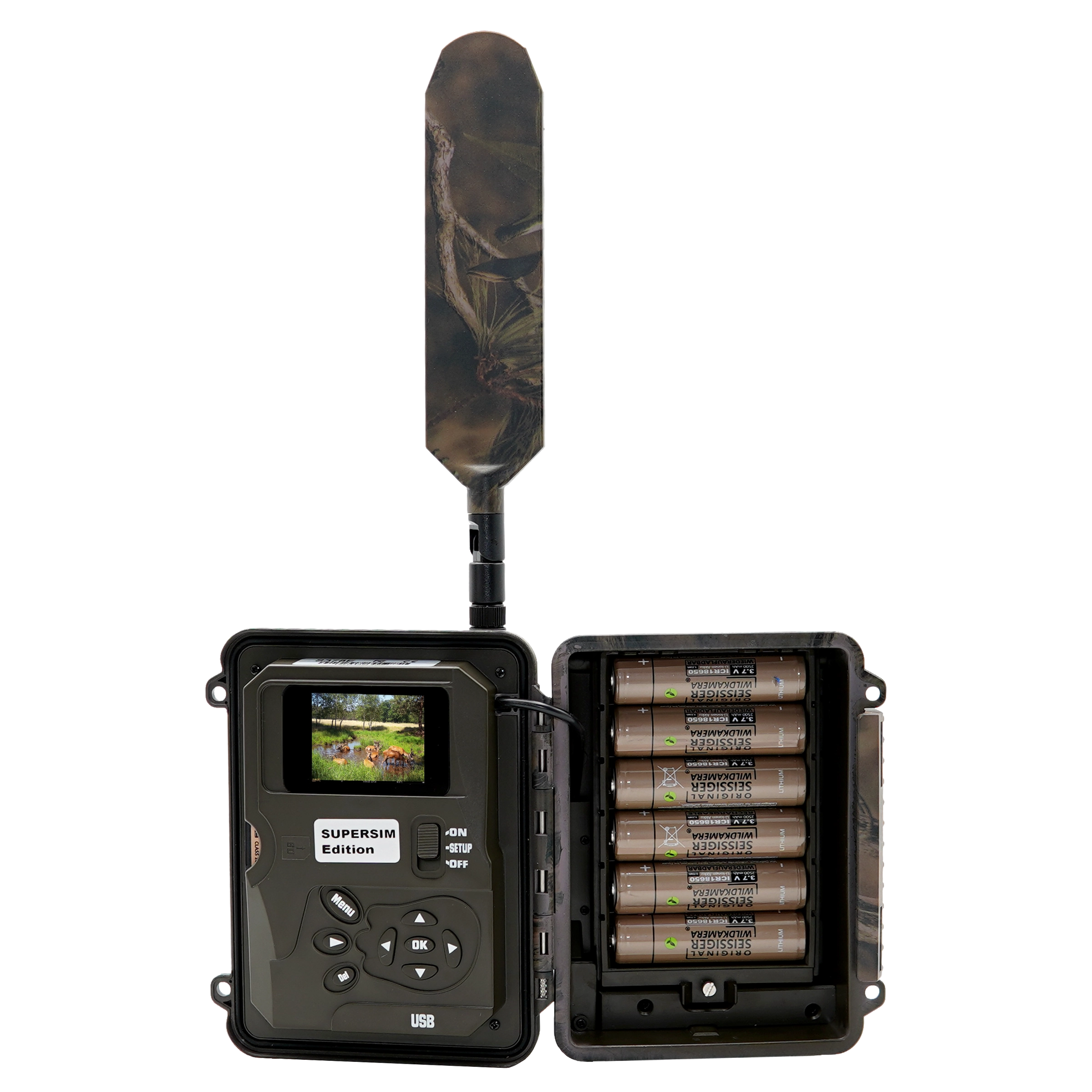 SEISSIGER Base-Cam LTE Wildkamera offen, mit Display und eingelegten wiederaufladbaren Akkus.